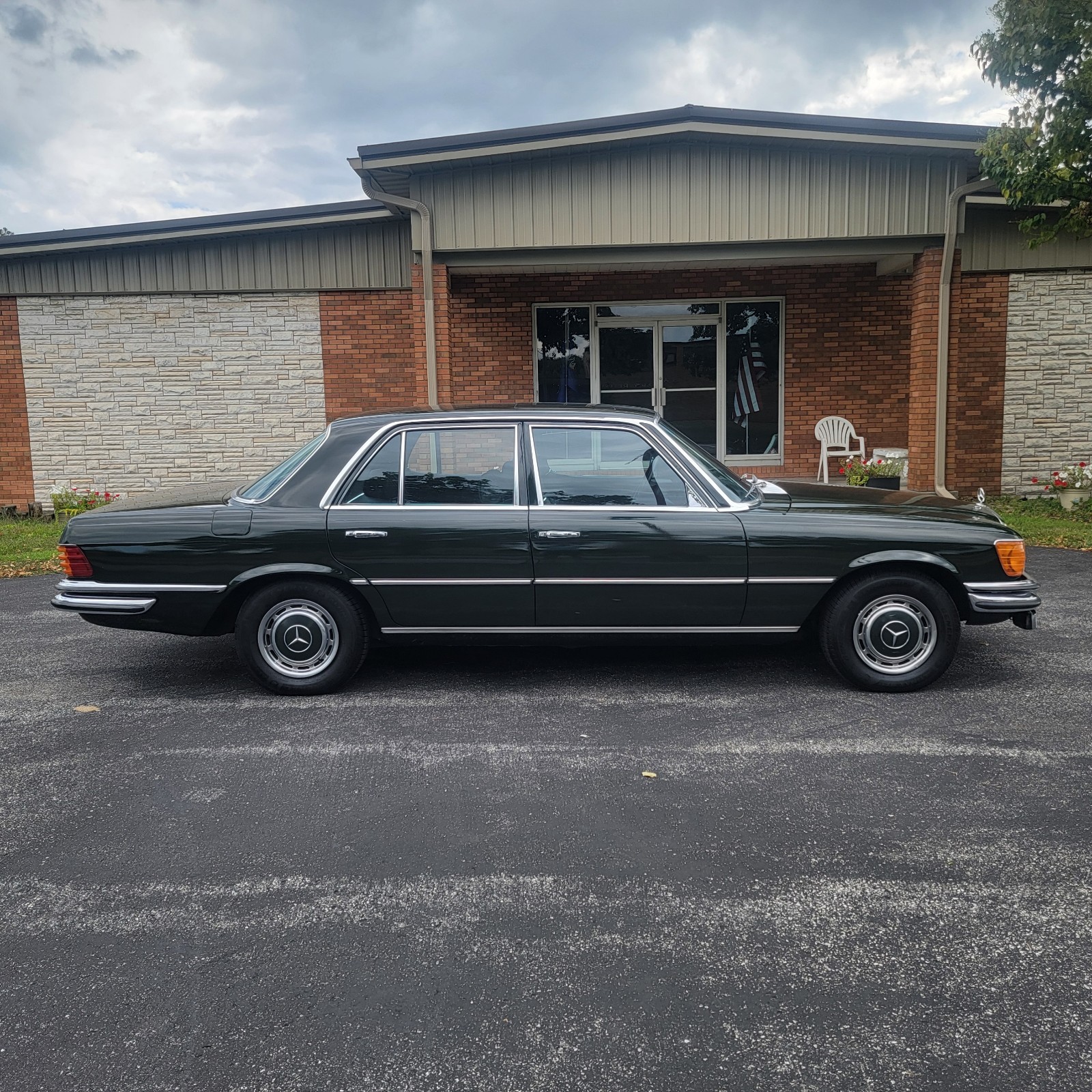 Mercedes-Benz-Other-1973-Sedan-18