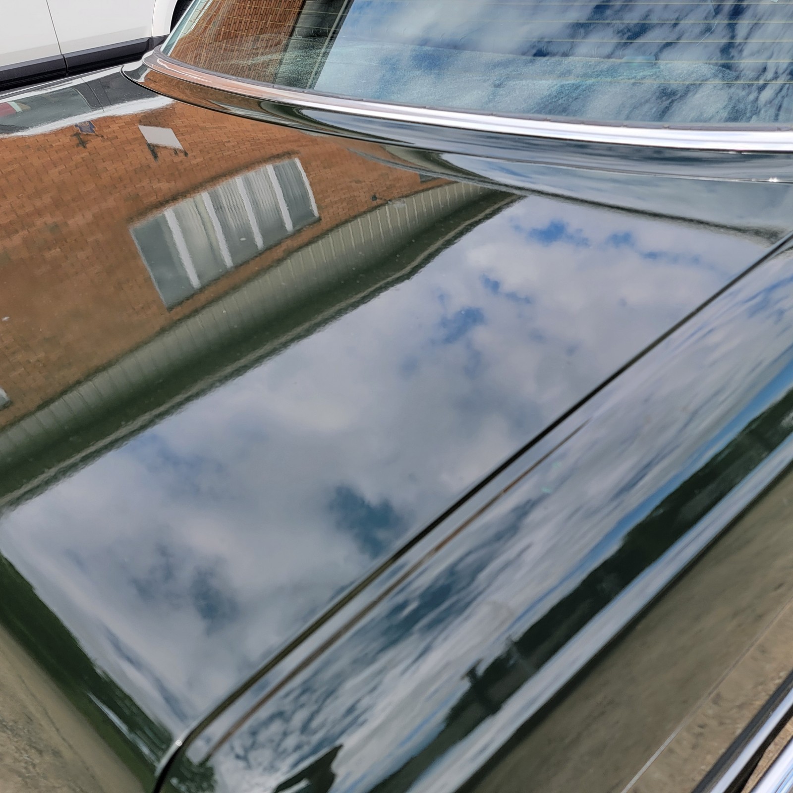 Mercedes-Benz-Other-1973-Sedan-27