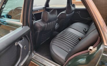 Mercedes-Benz-Other-1973-Sedan-32