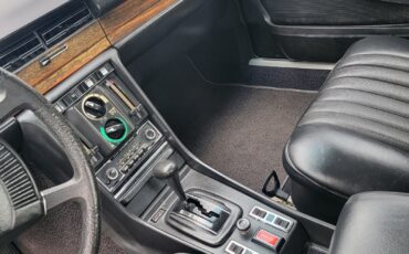 Mercedes-Benz-Other-1973-Sedan-38