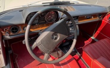 Mercedes-Benz-Other-1974-Sedan-18