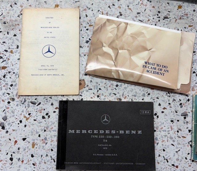 Mercedes-Benz-Other-1974-Sedan-25