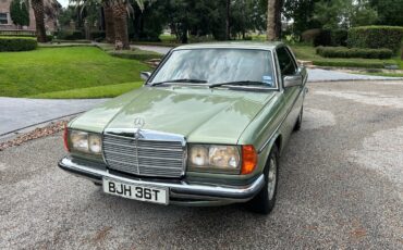 Mercedes-Benz-Other-1979-Coupe-4