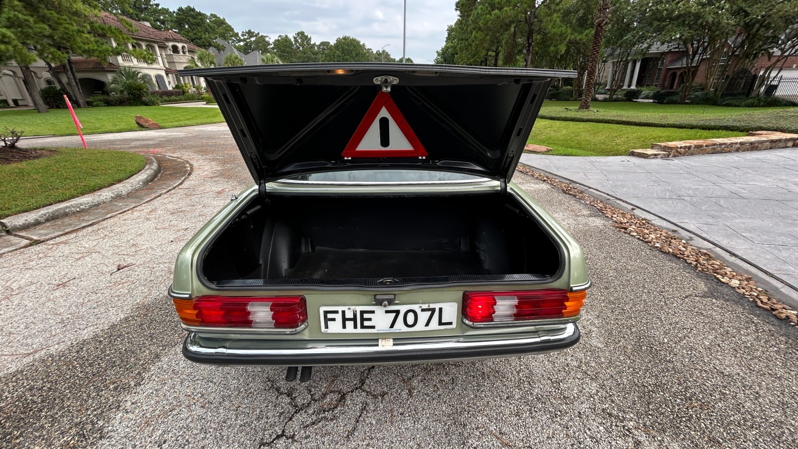 Mercedes-Benz-Other-1979-Coupe-7