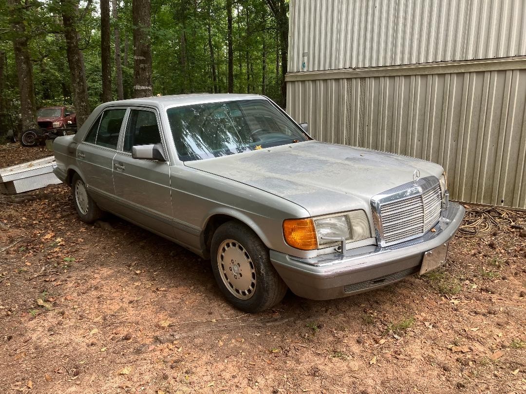 Mercedes-Benz-S-Class-1990-Sedan-1