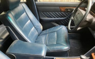 Mercedes-Benz-S-Class-1990-Sedan-10