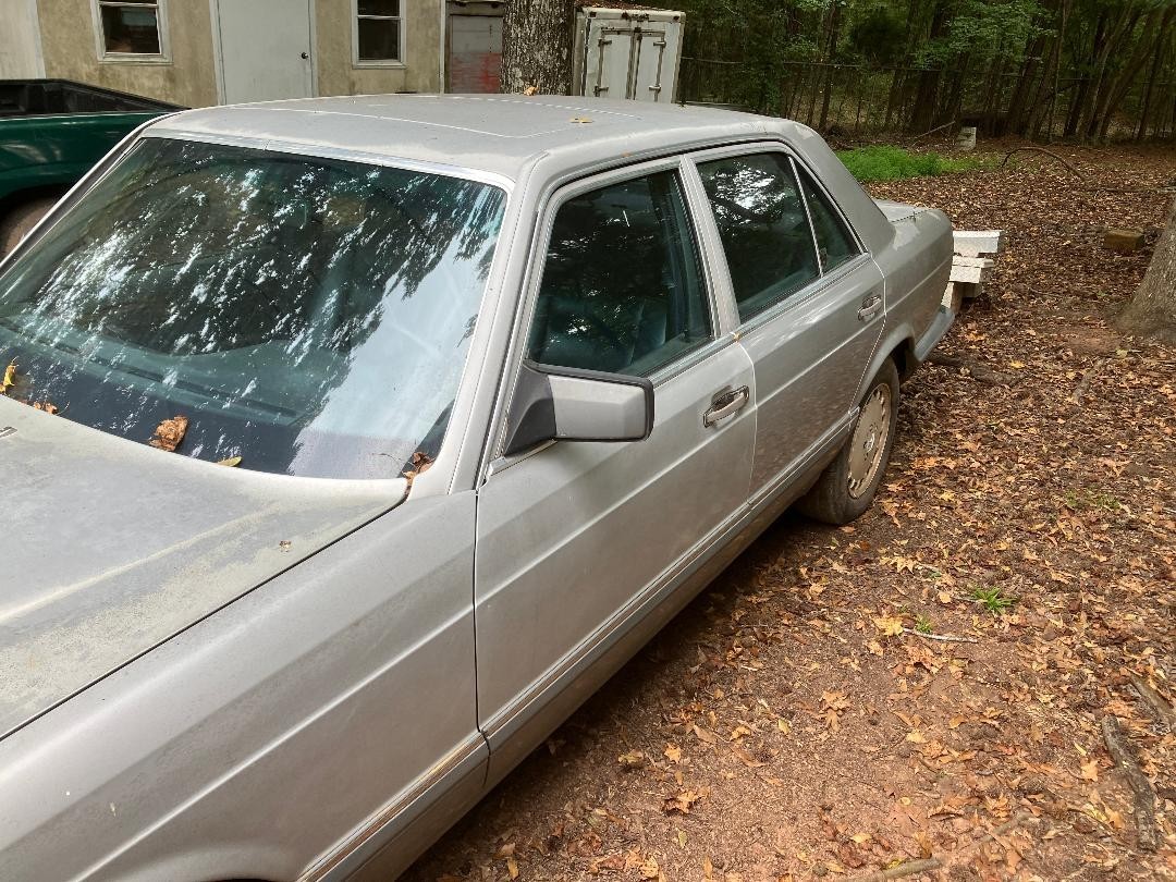 Mercedes-Benz-S-Class-1990-Sedan-4
