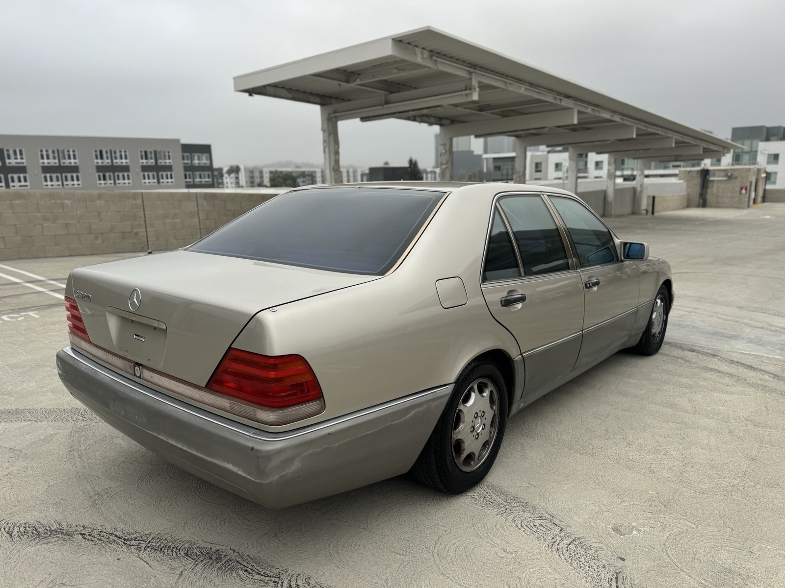 Mercedes-Benz-S-Class-1994-3