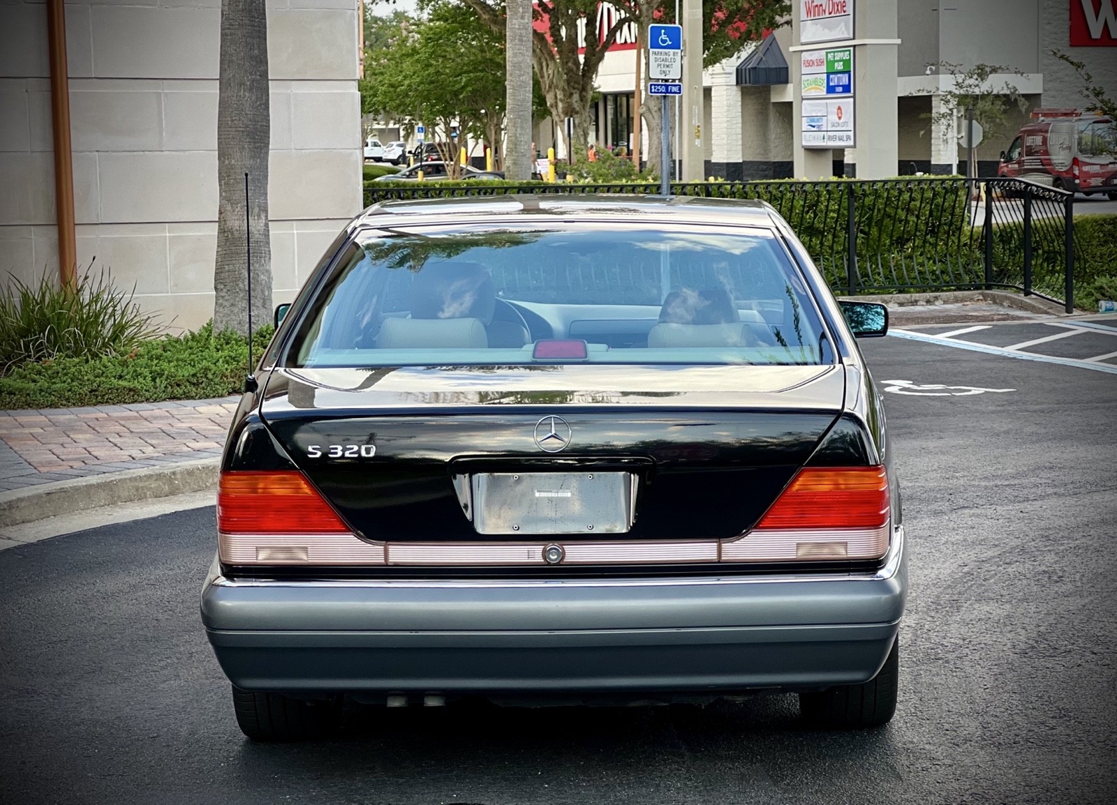 Mercedes-Benz-S-Class-1996-5