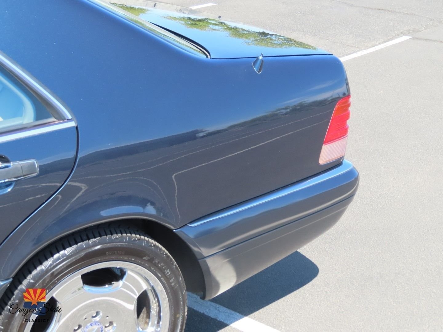 Mercedes-Benz-S-Class-1996-Sedan-12