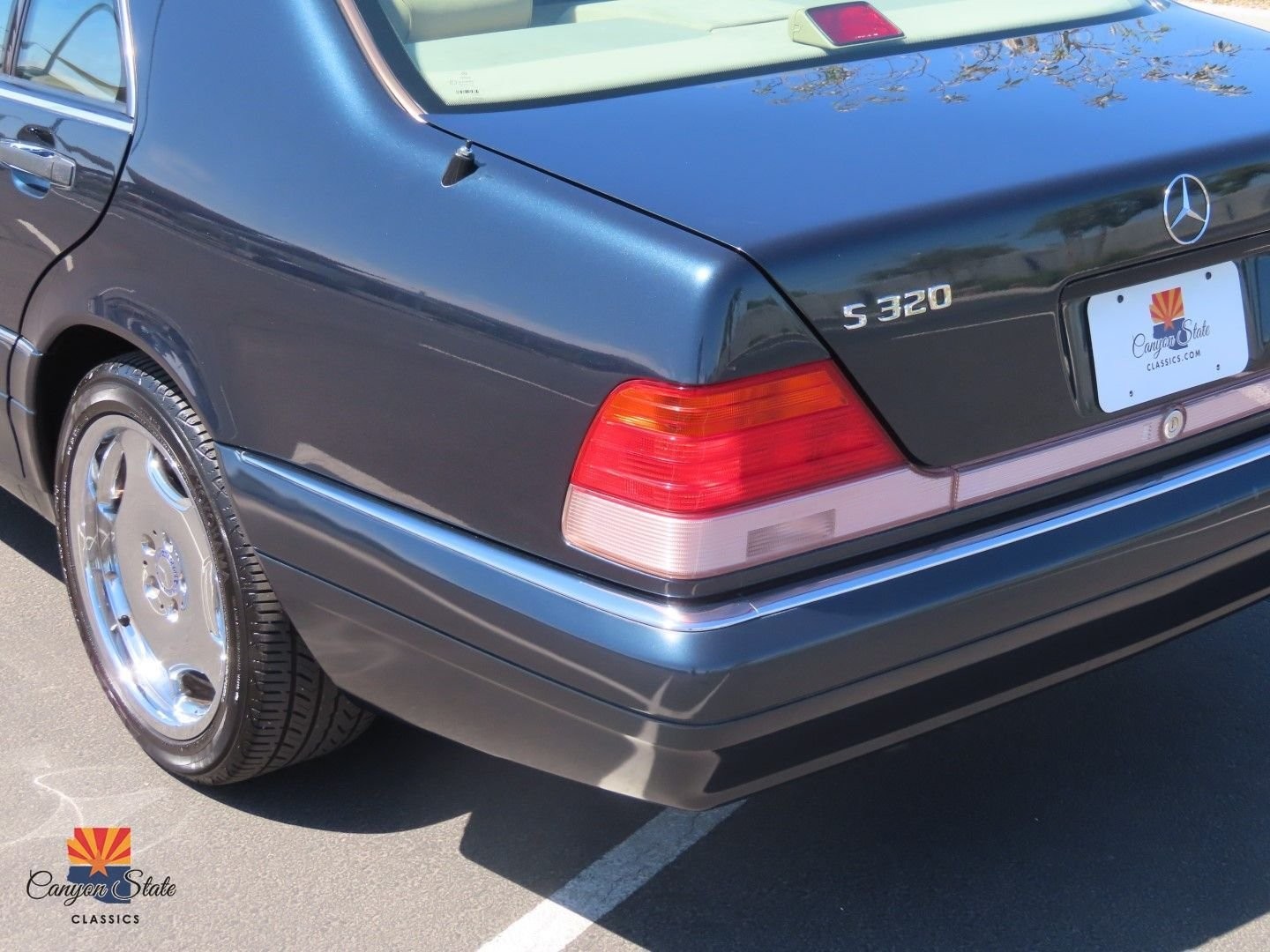 Mercedes-Benz-S-Class-1996-Sedan-13
