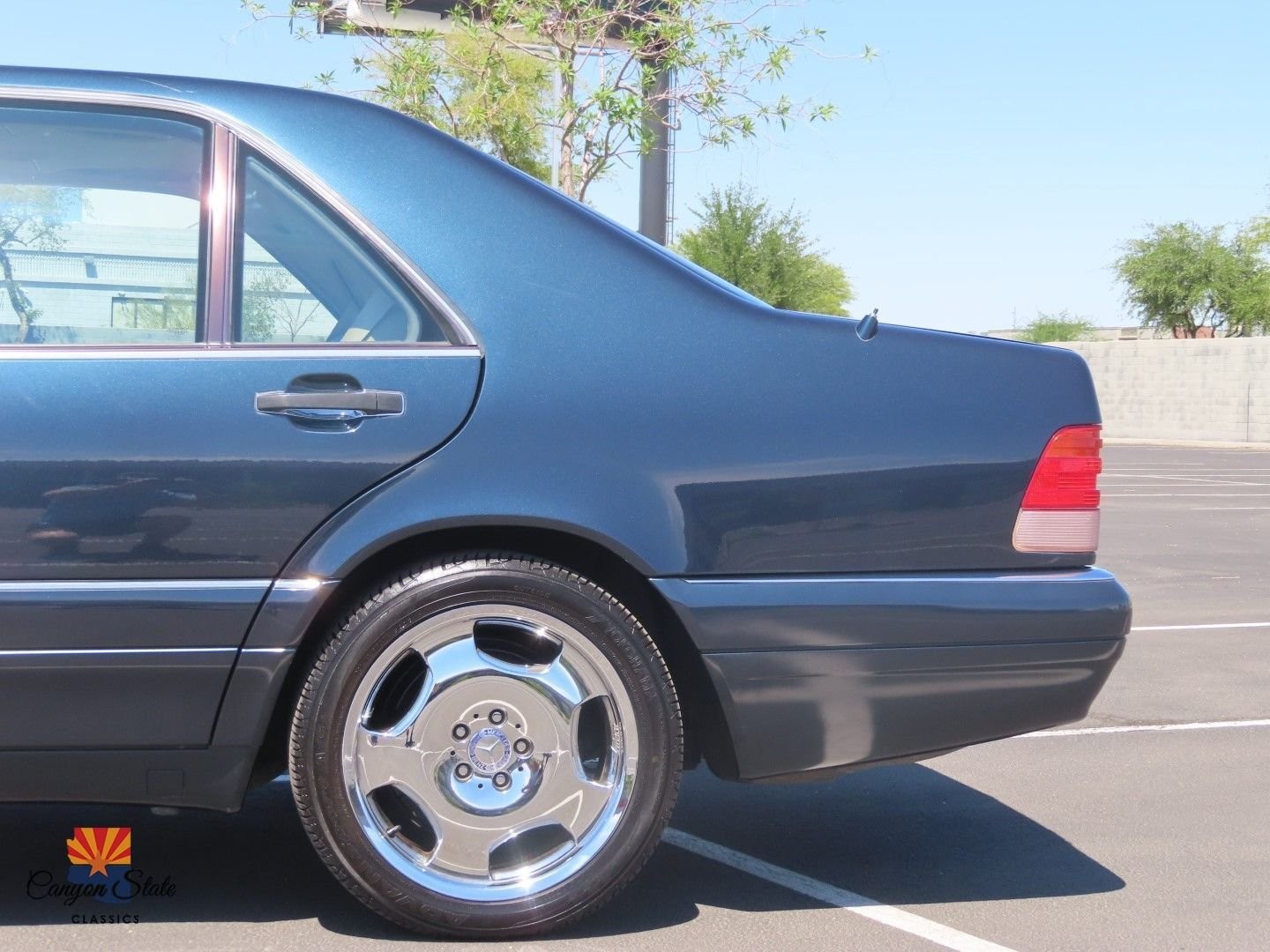 Mercedes-Benz-S-Class-1996-Sedan-17