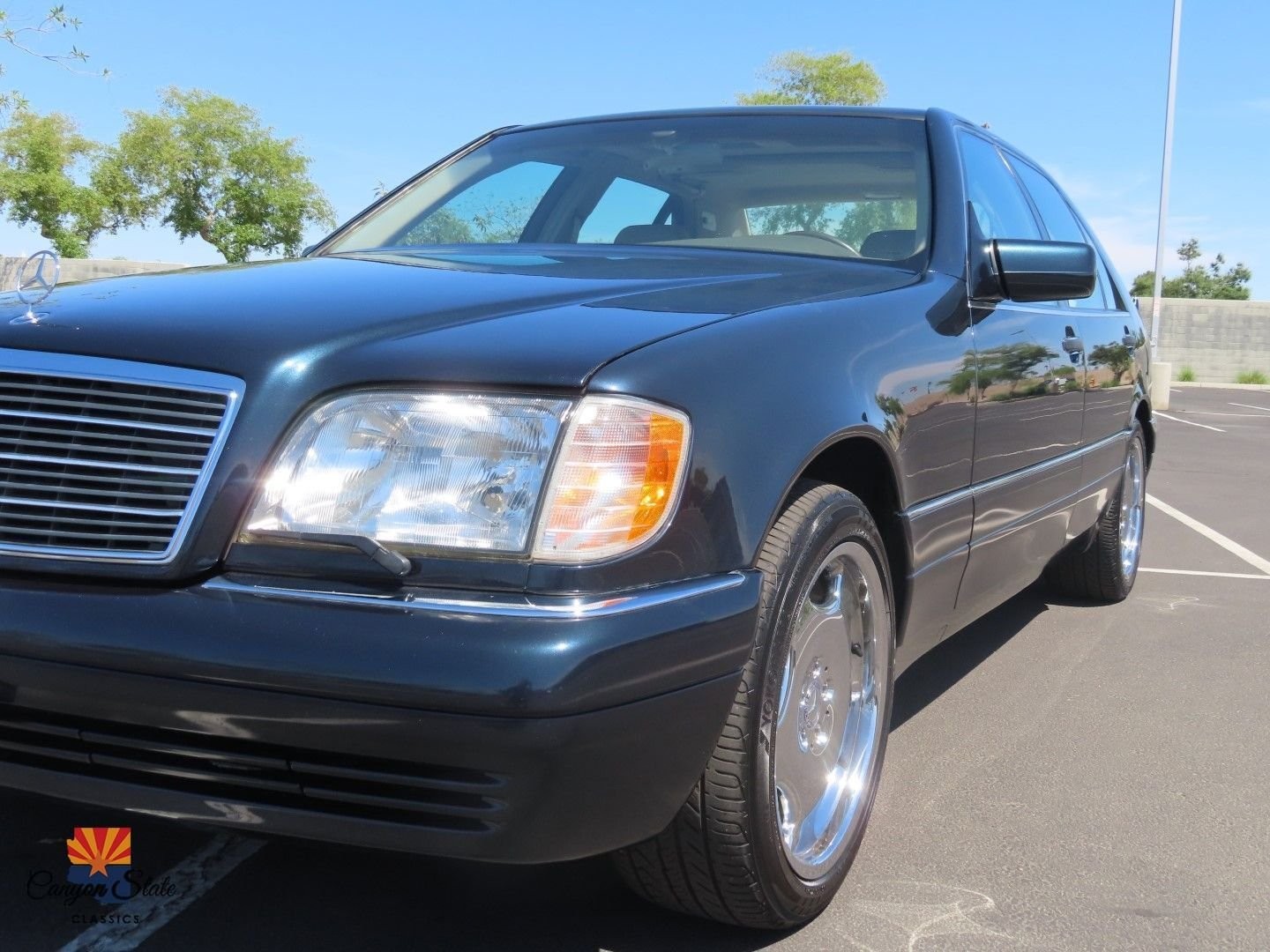 Mercedes-Benz-S-Class-1996-Sedan-24