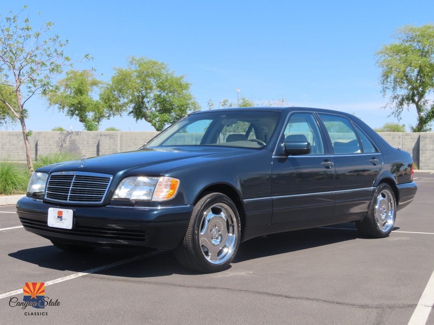 Mercedes-Benz-S-Class-1996-Sedan-5