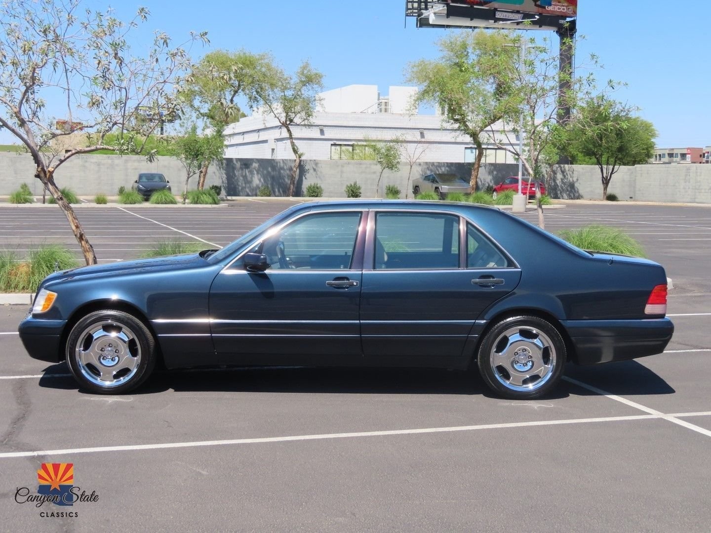 Mercedes-Benz-S-Class-1996-Sedan-6