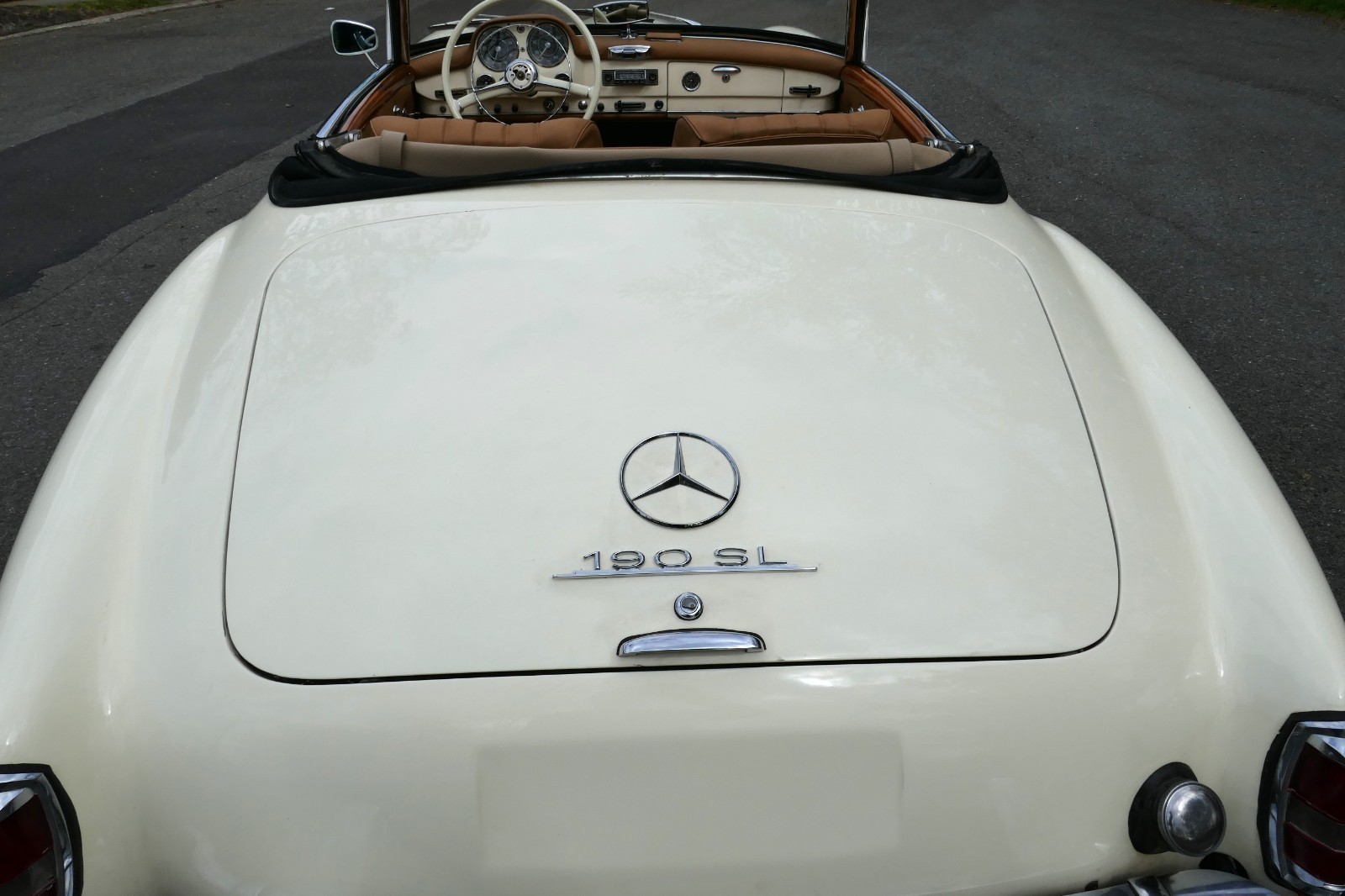 Mercedes-Benz-SL-Class-1961-Convertible-12