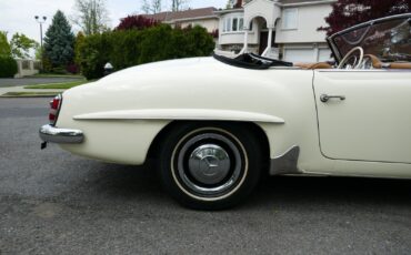 Mercedes-Benz-SL-Class-1961-Convertible-13