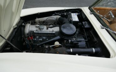 Mercedes-Benz-SL-Class-1961-Convertible-22