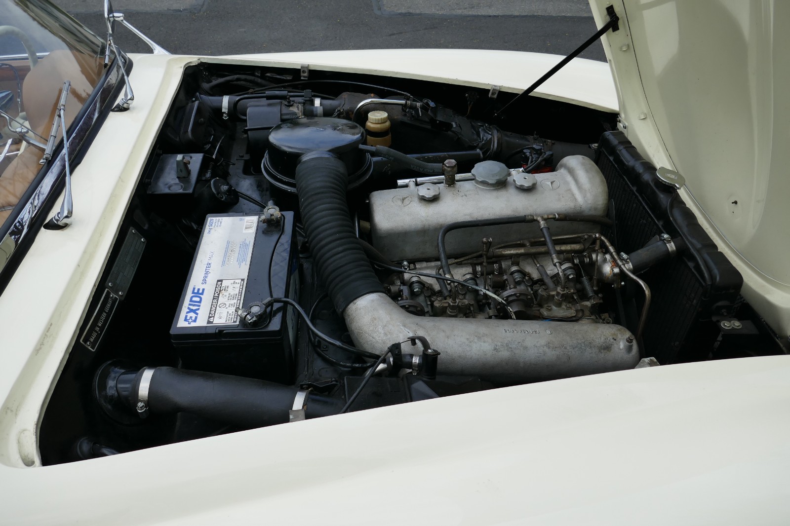 Mercedes-Benz-SL-Class-1961-Convertible-23