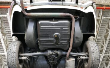 Mercedes-Benz-SL-Class-1961-Convertible-30