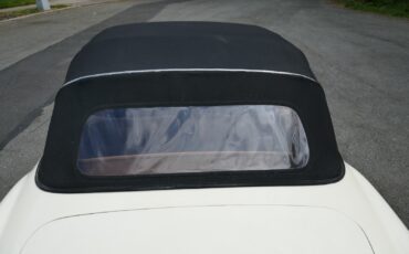 Mercedes-Benz-SL-Class-1961-Convertible-35