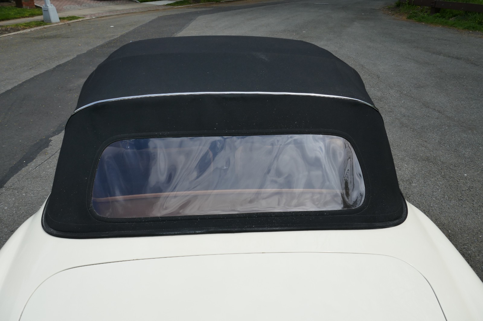 Mercedes-Benz-SL-Class-1961-Convertible-35