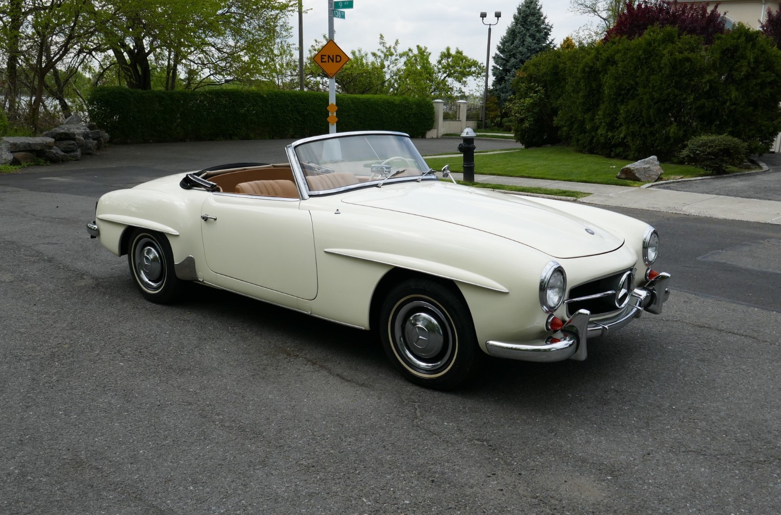 Mercedes-Benz SL-Class 1961 Convertible