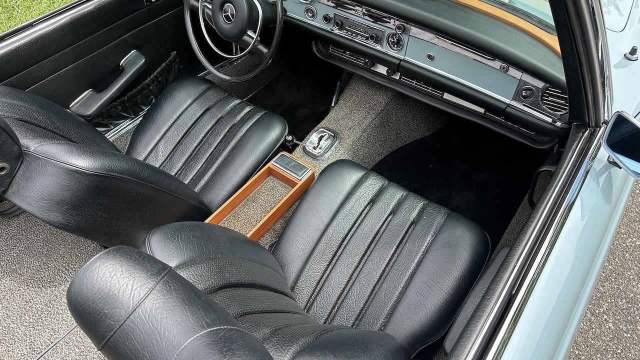 Mercedes-Benz-SL-Class-1970-22