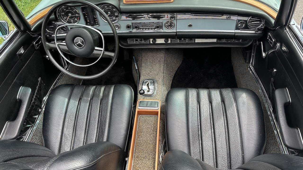 Mercedes-Benz-SL-Class-1970-23