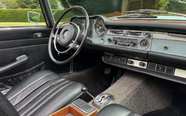 Mercedes-Benz-SL-Class-1970-35