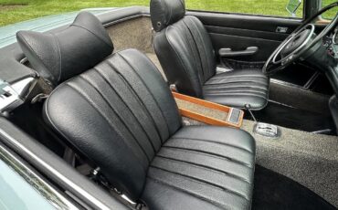 Mercedes-Benz-SL-Class-1970-36