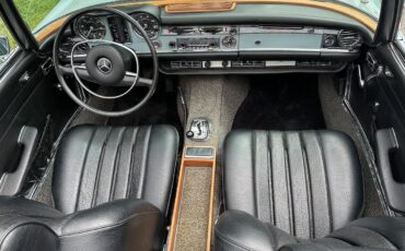 Mercedes-Benz-SL-Class-1970-38