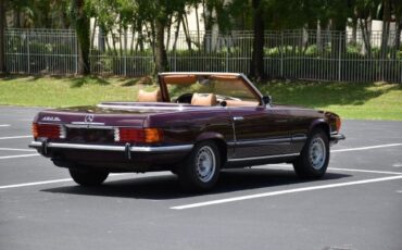Mercedes-Benz-SL-Class-1973-Convertible-2