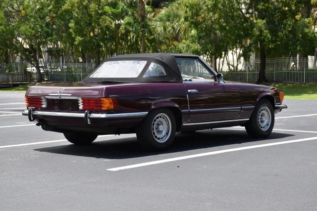 Mercedes-Benz-SL-Class-1973-Convertible-22