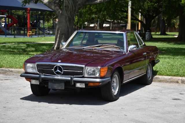 Mercedes-Benz-SL-Class-1973-Convertible-24