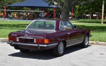 Mercedes-Benz-SL-Class-1973-Convertible-27