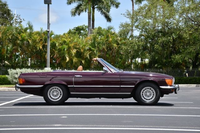 Mercedes-Benz-SL-Class-1973-Convertible-4
