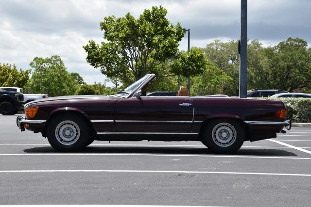 Mercedes-Benz-SL-Class-1973-Convertible-5