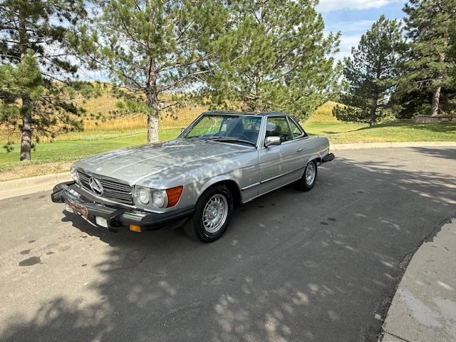 Mercedes-Benz-SL-Class-1982-Convertible-1