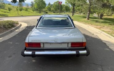 Mercedes-Benz-SL-Class-1982-Convertible-10