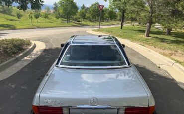 Mercedes-Benz-SL-Class-1982-Convertible-11
