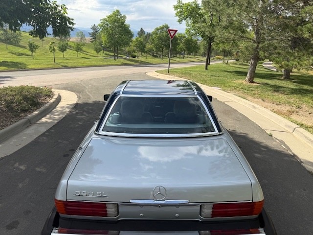 Mercedes-Benz-SL-Class-1982-Convertible-11