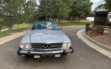 Mercedes-Benz-SL-Class-1982-Convertible-13