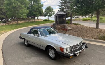 Mercedes-Benz-SL-Class-1982-Convertible-14