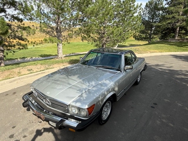 Mercedes-Benz-SL-Class-1982-Convertible-2