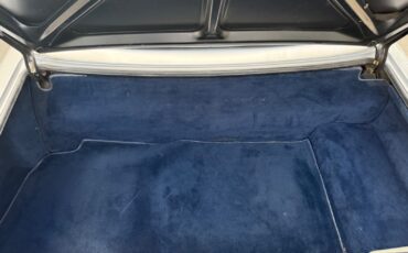 Mercedes-Benz-SL-Class-1982-Convertible-22