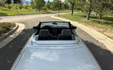 Mercedes-Benz-SL-Class-1982-Convertible-30