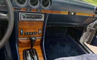 Mercedes-Benz-SL-Class-1982-Convertible-36