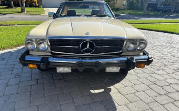 Mercedes-Benz-SL-Class-1982-Convertible-4