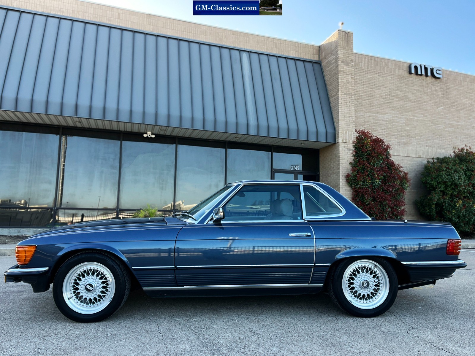 Mercedes-Benz-SL-Class-1984-Convertible-1